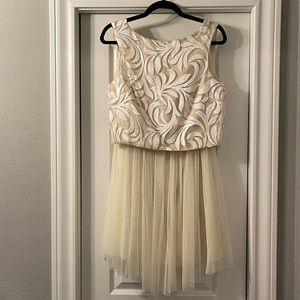 Donna Morgan 2 Piece Lace Top & Tulle Skirt